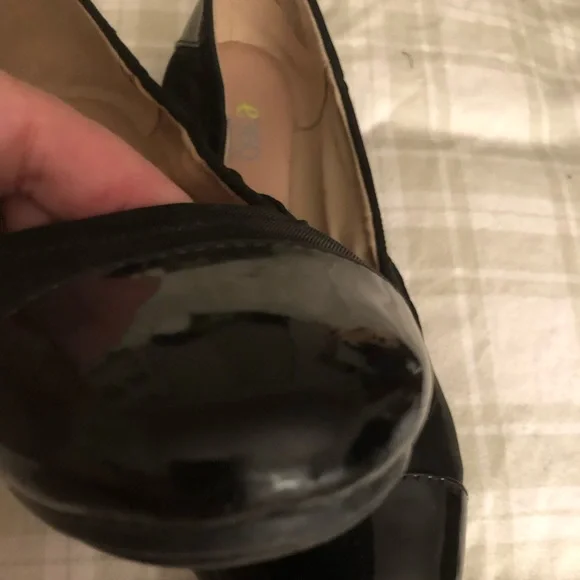 EUC Easy Spirit e360 black ballet flats w/ patent toe cap & back, size 10W - Picture 7 of 9
